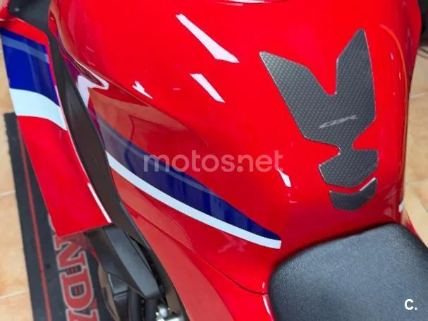 Honda CBR600RR - Vista 4