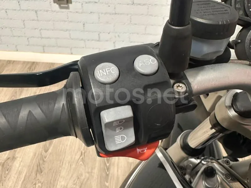 BMW R 1200 R - Vista 7