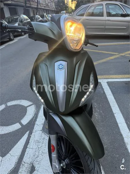 Piaggio Beverly 300 2450 € 2019 Valencia - 1
