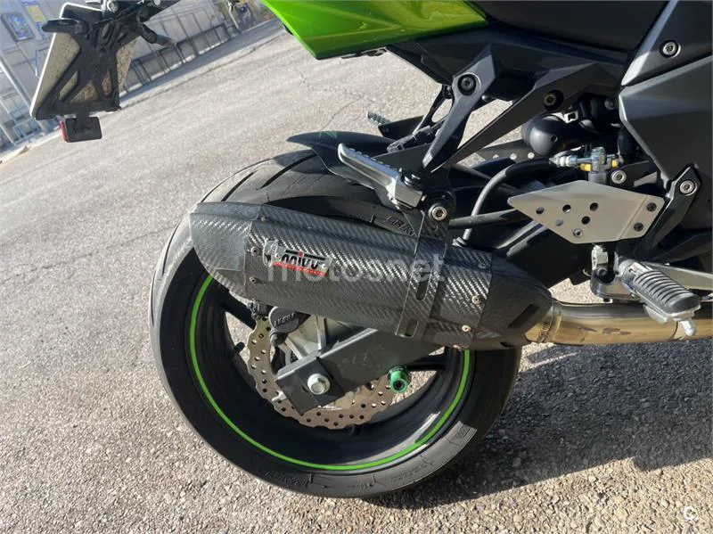 Kawasaki Z750 - Vista 4