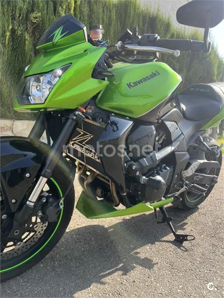 Kawasaki Z750 - Vista 5