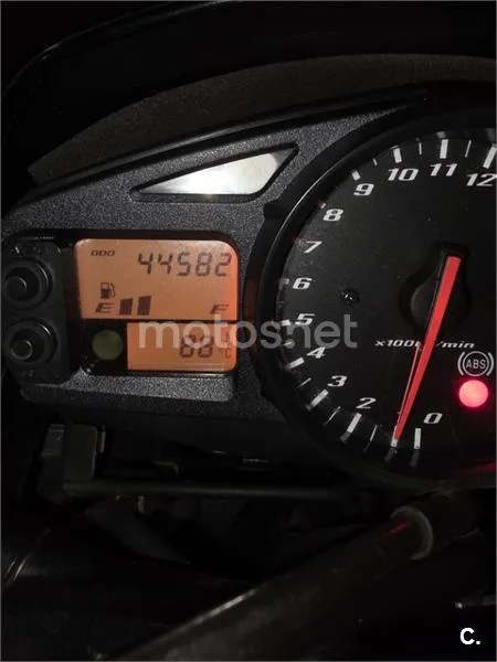 Suzuki GSR600 - Vista 6