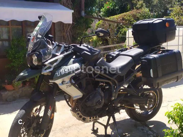 Triumph Tiger 800 - Vista 7