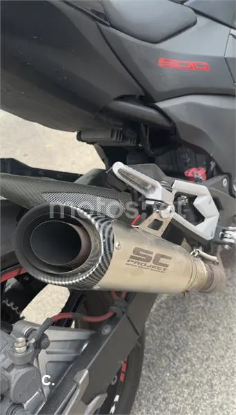 Kawasaki Z800 - Vista 3