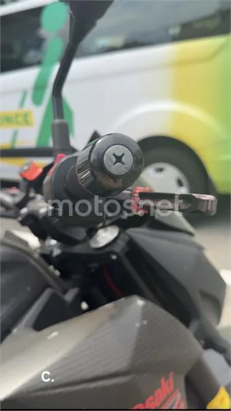 Kawasaki Z800 - Vista 4