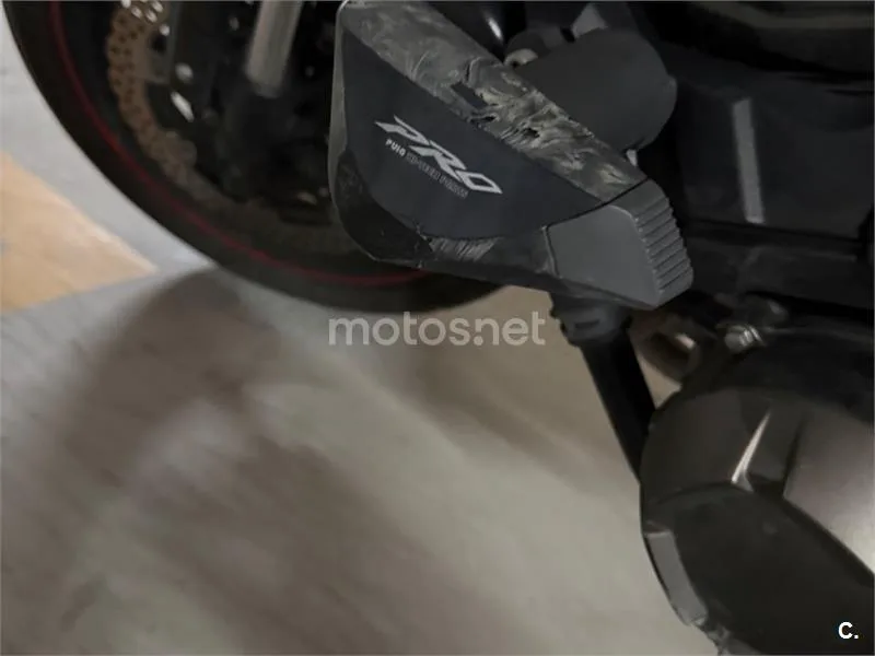 Kawasaki Z800 - Vista 13