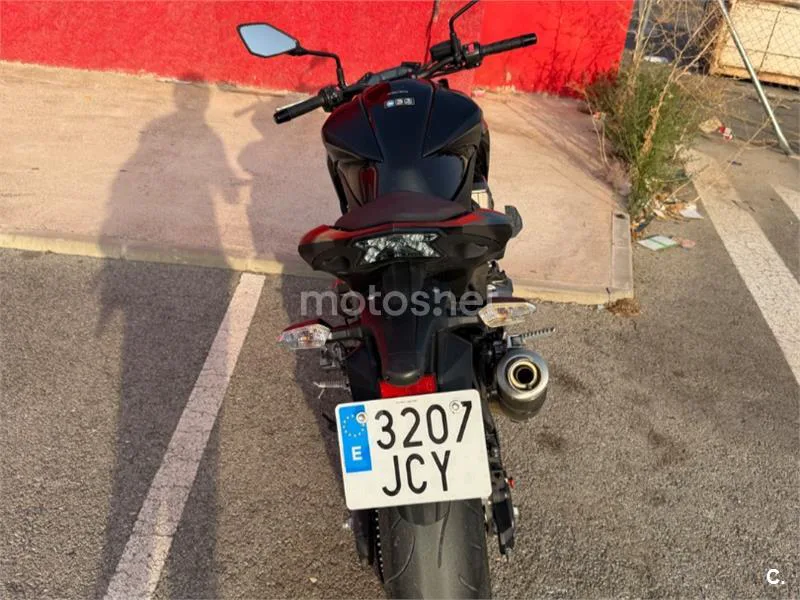 Kawasaki Z800 - Vista 3