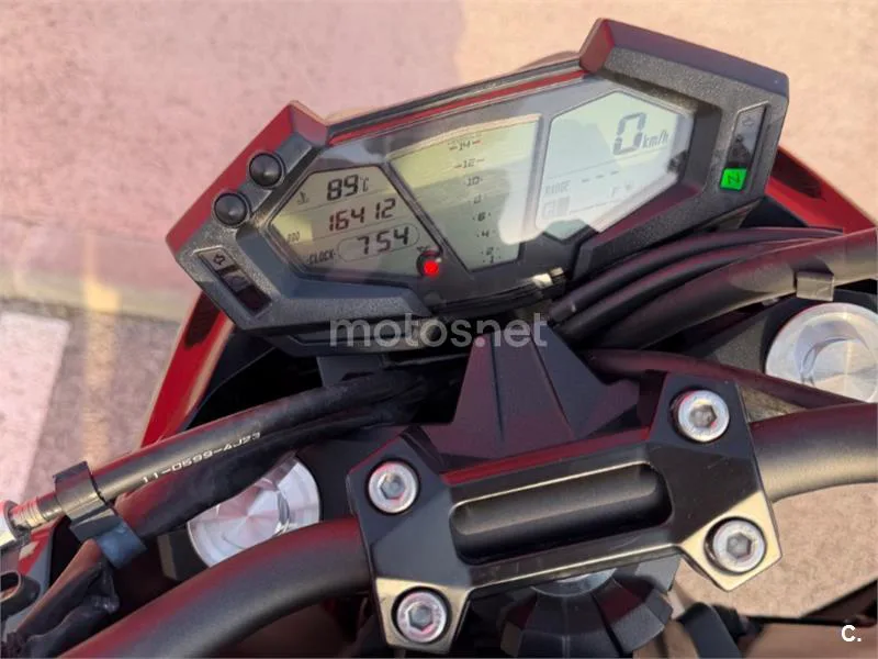 Kawasaki Z800 - Vista 4