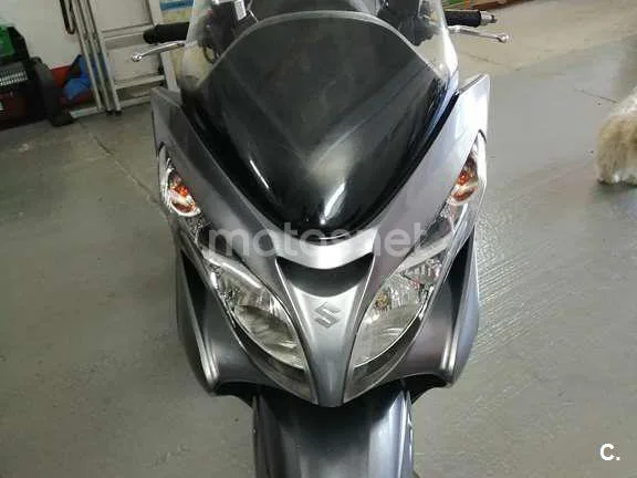 Suzuki Burgman 400 - Vista 5