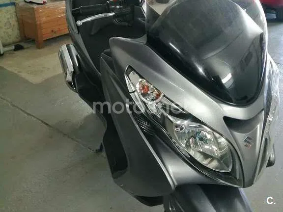 Suzuki Burgman 400 - Vista 6