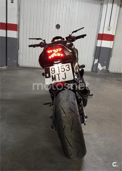 Kawasaki Z900 - Vista 4