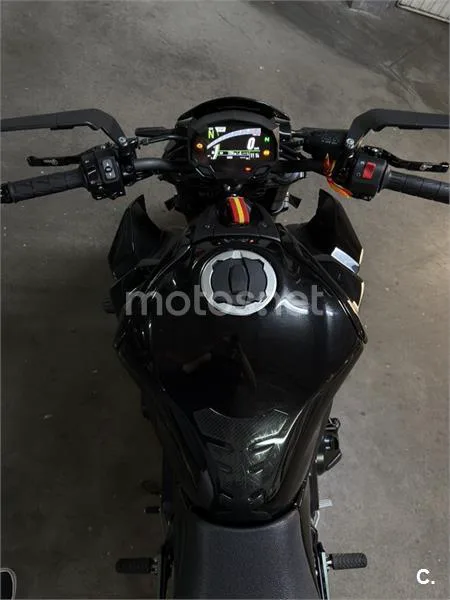 Kawasaki Z900 - Vista 5