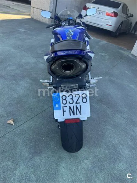 Honda CBR600RR - Vista 4