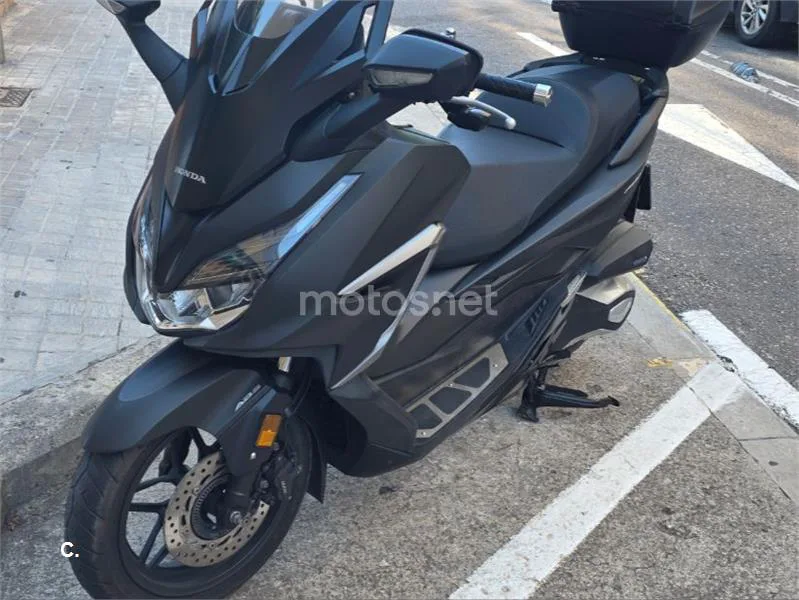 Honda Forza 350 - Vista 5