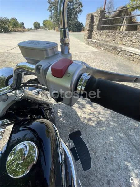 Suzuki Intruder C800 - Vista 3