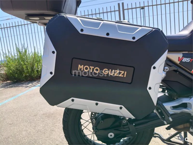 Moto Guzzi V85 TT - Vista 11