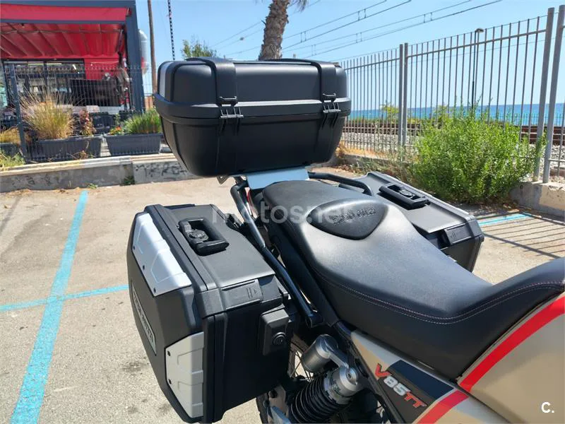 Moto Guzzi V85 TT - Vista 12