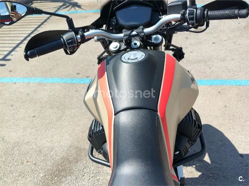Moto Guzzi V85 TT - Vista 13