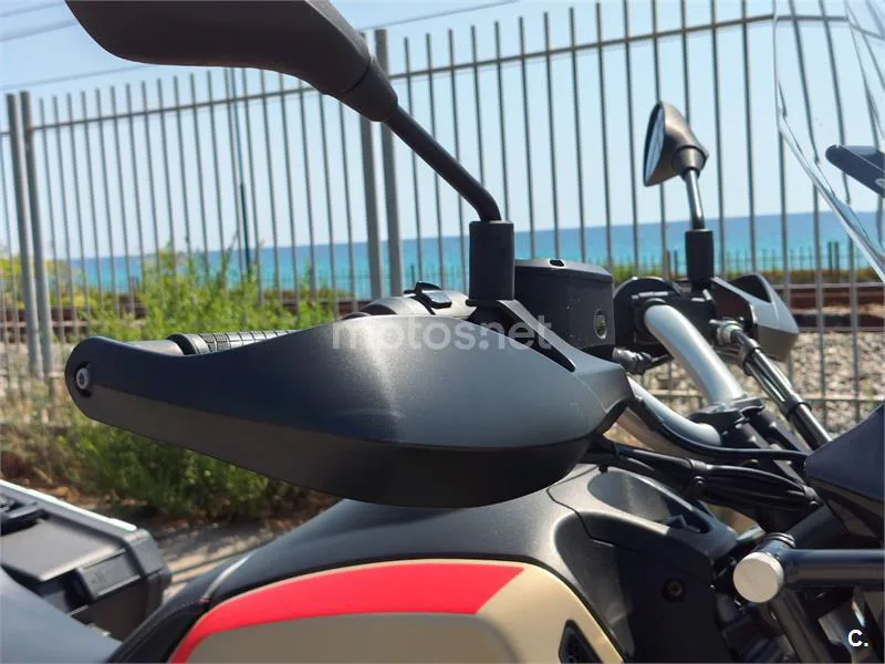 Moto Guzzi V85 TT - Vista 19
