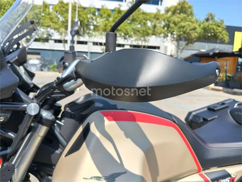 Moto Guzzi V85 TT - Vista 5