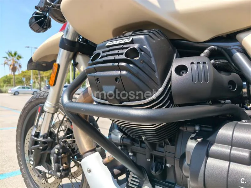 Moto Guzzi V85 TT - Vista 6