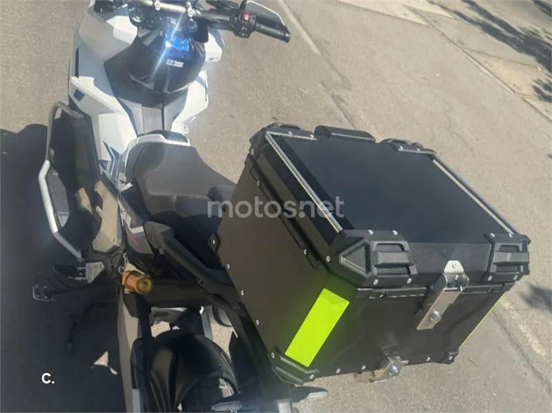 Honda X-ADV - Vista 5