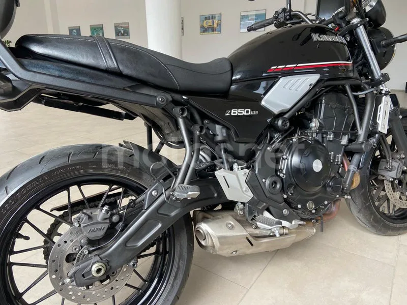 Kawasaki Z650 - Vista 14