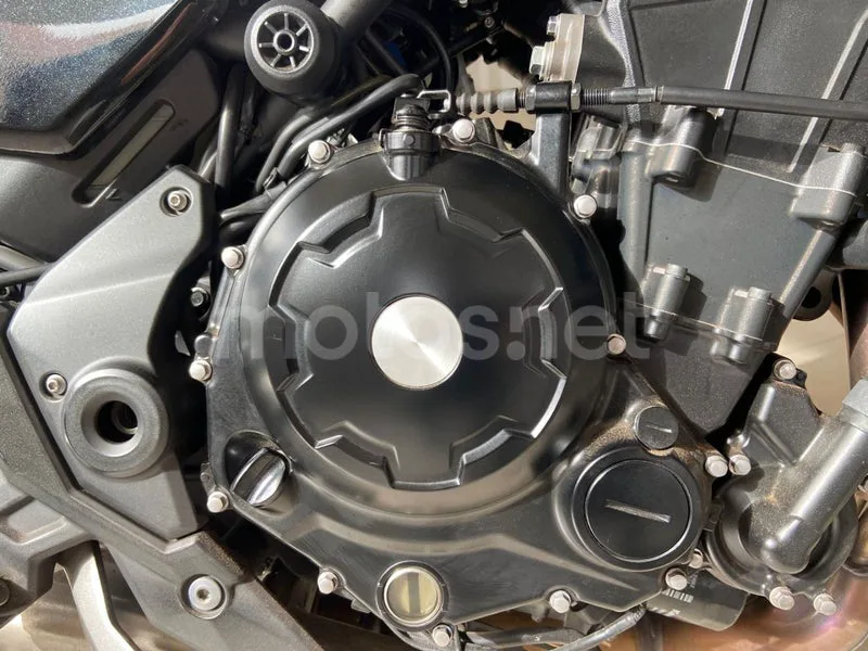 Kawasaki Z650 - Vista 9