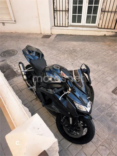 Suzuki GSX-R600 - Vista 7