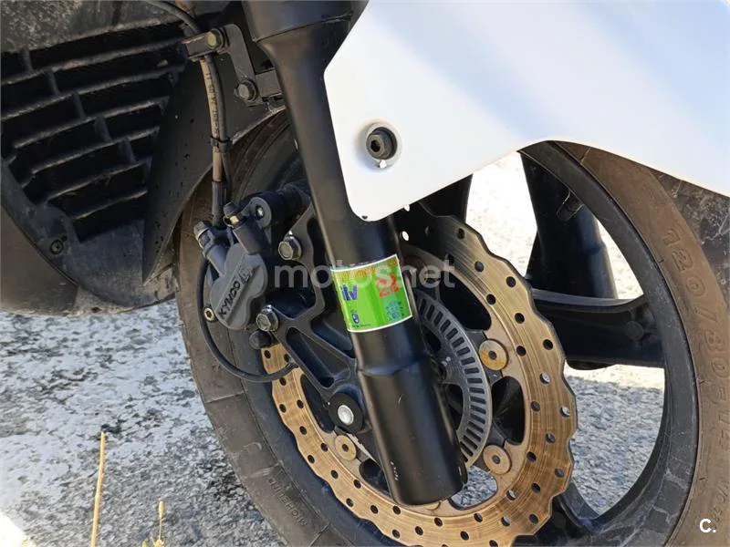 Kymco Super Dink 300 - Vista 3