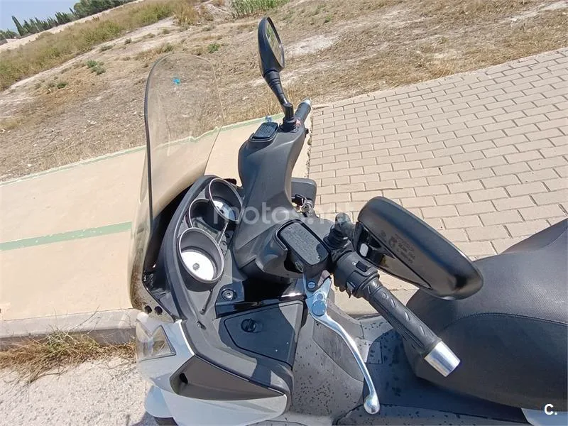 Kymco Super Dink 300 - Vista 4