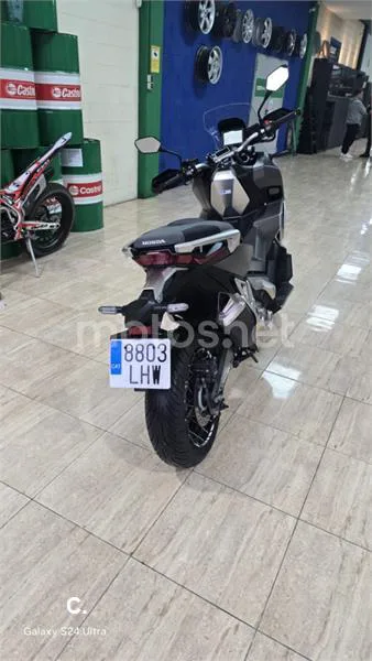 Honda X-ADV - Vista 5