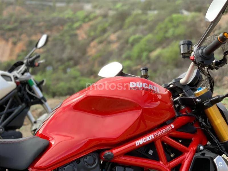 Ducati Monster 1200 S - Vista 4