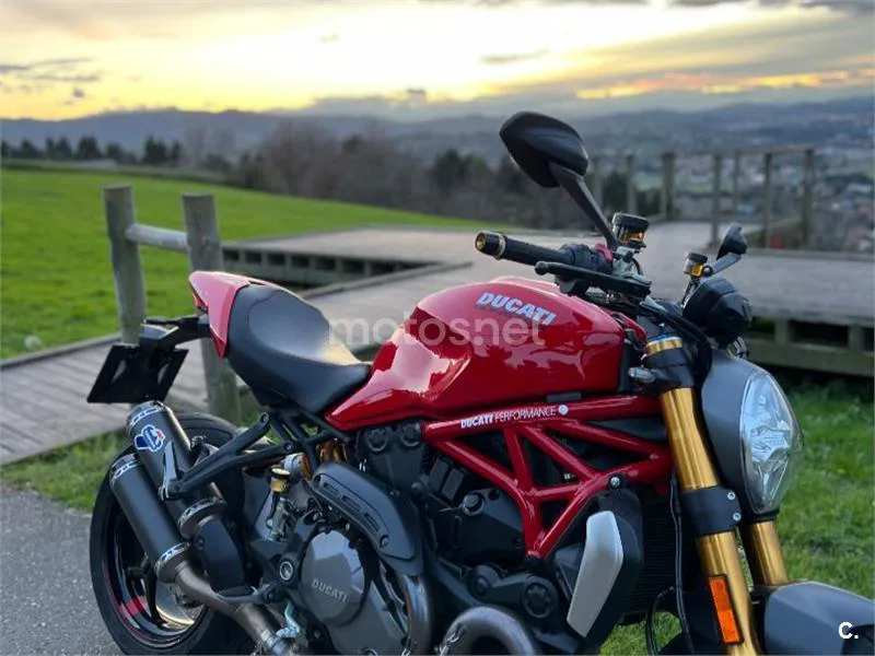Ducati Monster 1200 S - Vista 6