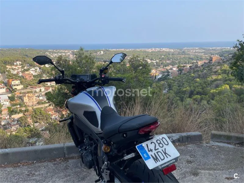 Yamaha MT-09 - Vista 7
