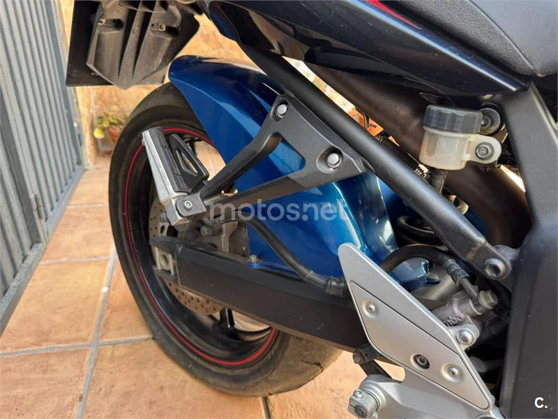 Yamaha FZ6 - Vista 14