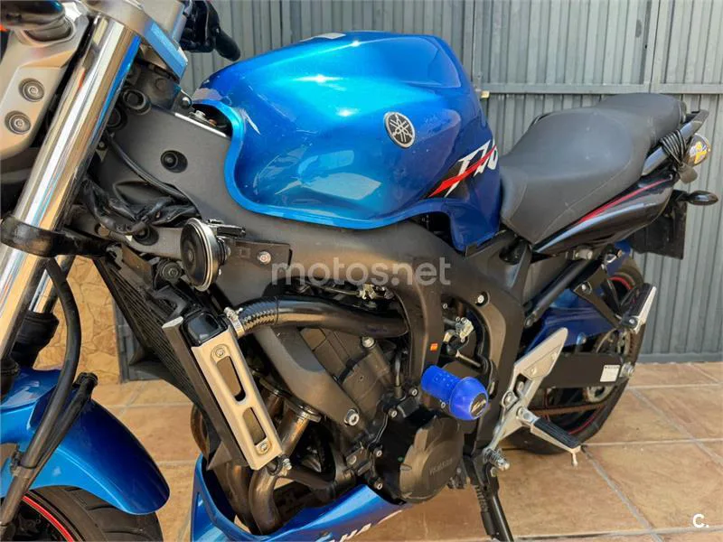 Yamaha FZ6 - Vista 18