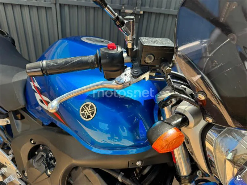 Yamaha FZ6 - Vista 7