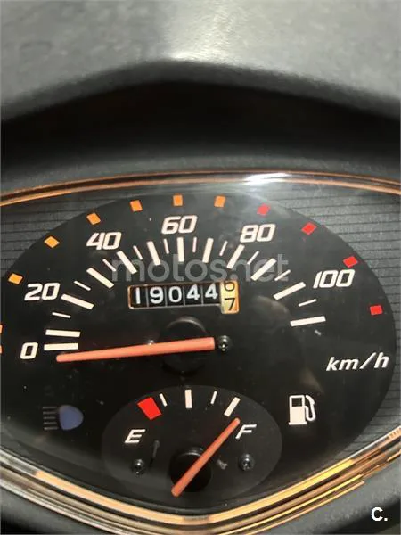 Honda Lead 100 - Vista 3