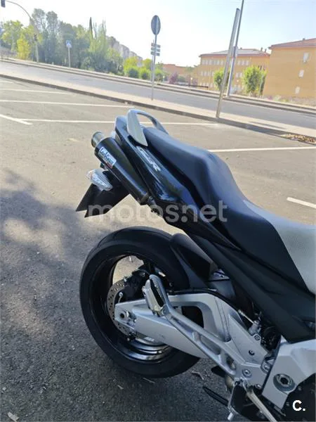 Suzuki GSR600 - Vista 13