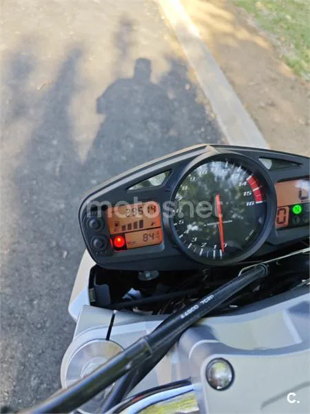 Suzuki GSR600 - Vista 15