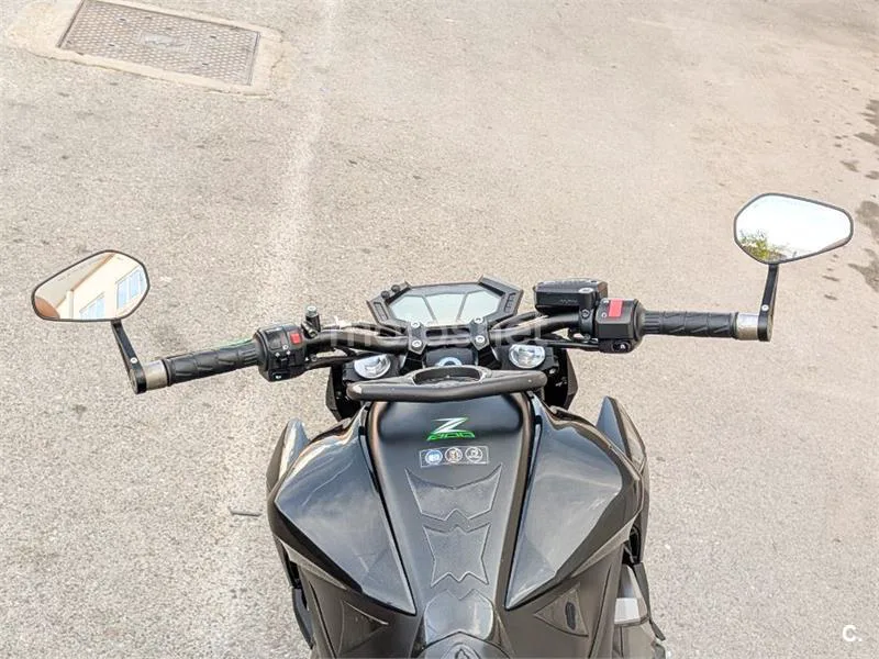 Kawasaki Z800 - Vista 7