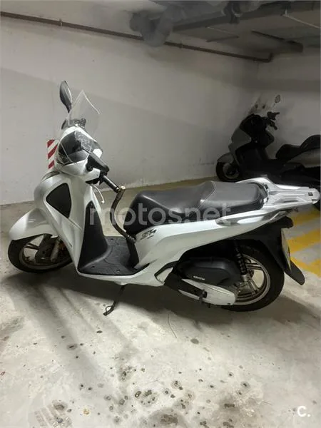 Honda SH125i - Vista 3