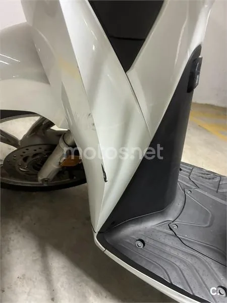 Honda SH125i - Vista 6