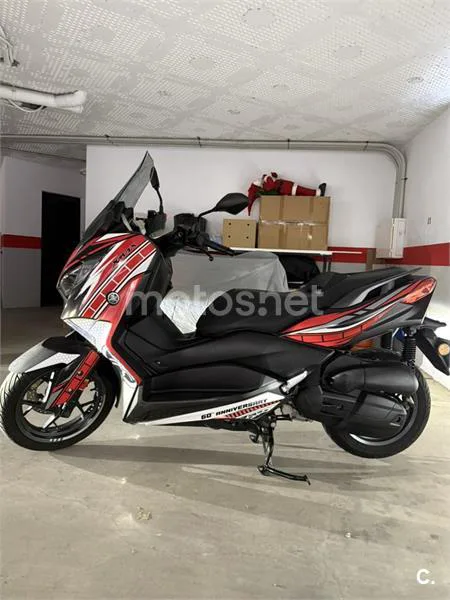 Yamaha XMAX 125 - Vista 3