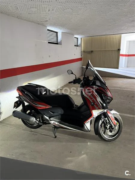 Yamaha XMAX 125 - Vista 4