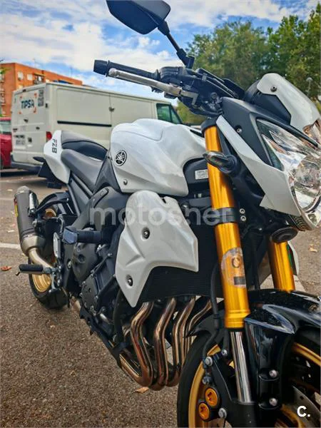 Yamaha FZ8 - Vista 5