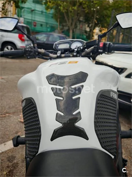 Yamaha FZ8 - Vista 7
