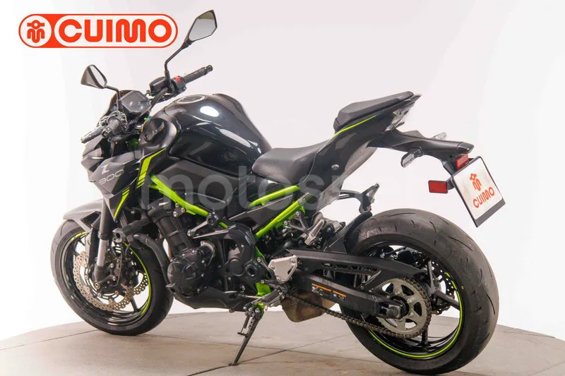 Kawasaki Z900 - Vista 6