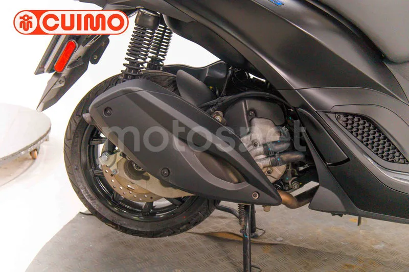 Piaggio MP3 - Vista 15